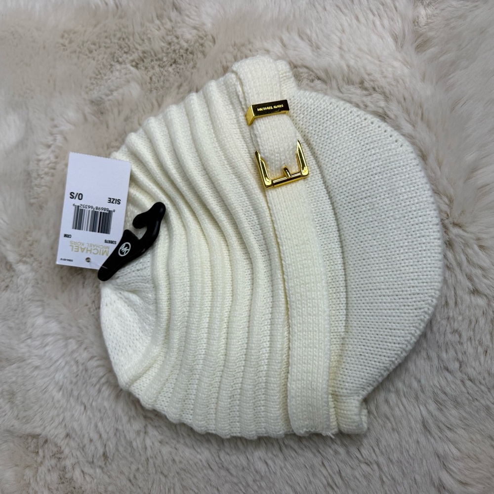 Michael Kors Cream Ribbed Knit Newsboy Cap‎ Gold Buckle Beanie Hat NWT O/S